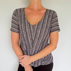 W5 black white stripe print scoop neck twist front short sleeve top size XL